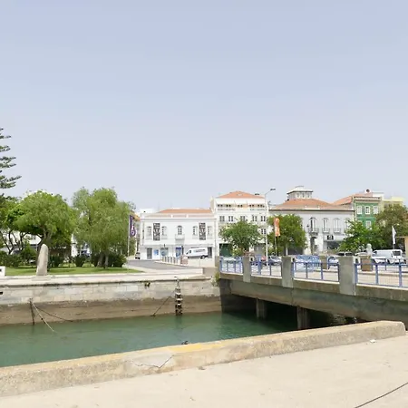 Sunsetriver Nyaraló